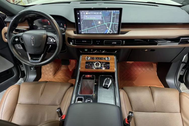 Used Lincoln Aviator 2022 3.0T V6 Four-Wheel Drive Executive Edition Center Console