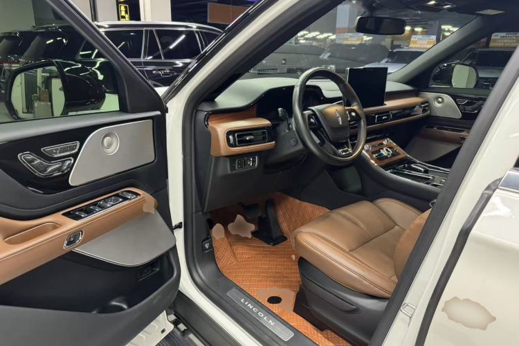 Used Lincoln Aviator 2022 3.0T V6 Four-Wheel Drive Executive Edition Driver Seat