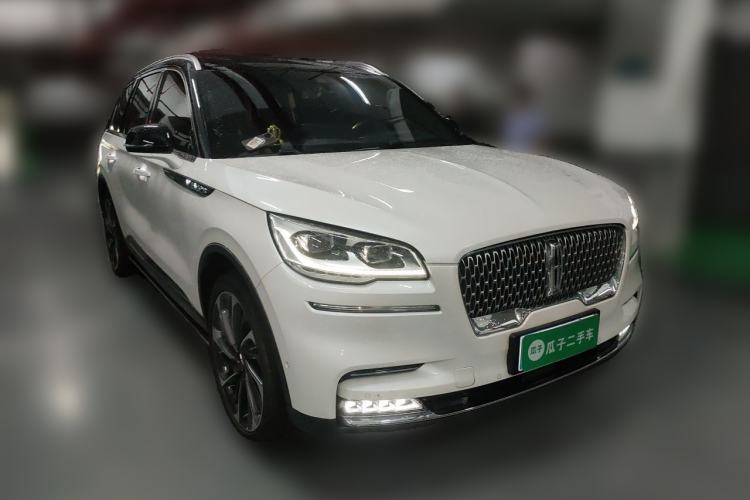 Used Lincoln Aviator 2022 3.0T V6 Four-Wheel Drive Executive Edition Front Right 45 Deg
