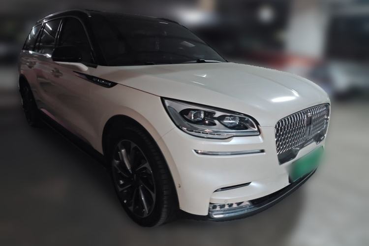 Used Lincoln Aviator 2022 3.0T V6 Four-Wheel Drive Executive Edition Front Right 45 Deg