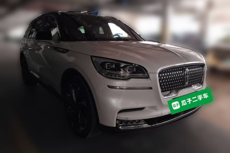 Used Lincoln Aviator 2022 3.0T V6 Four-Wheel Drive Executive Edition Front Right 45 Deg