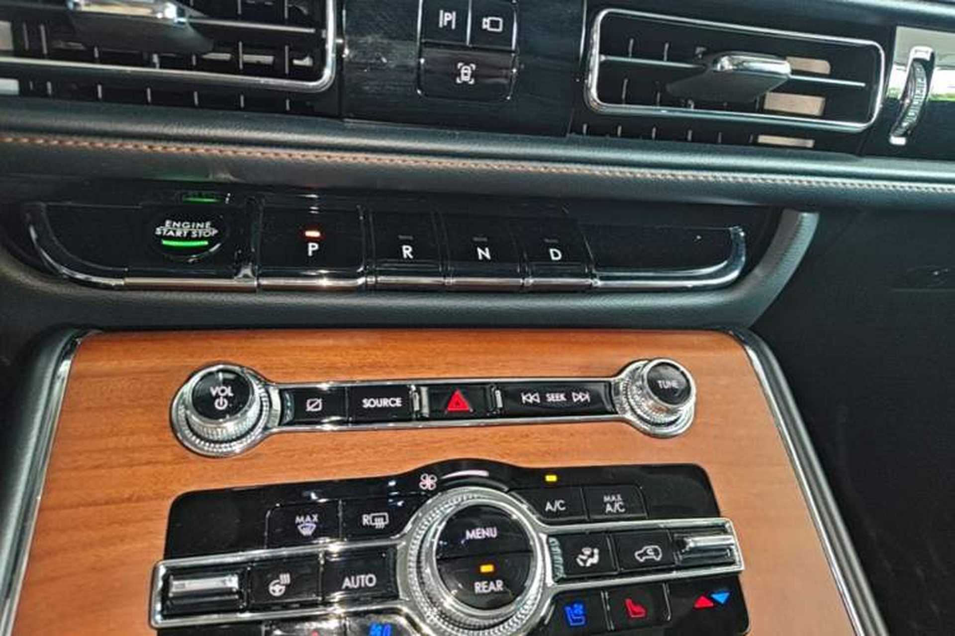 Used Lincoln Aviator 2022 3.0T V6 Four-Wheel Drive Luxury Edition Gear Lever