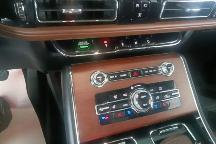 Used Lincoln Aviator 2022 3.0T V6 Four-Wheel Drive Luxury Edition Gear Lever