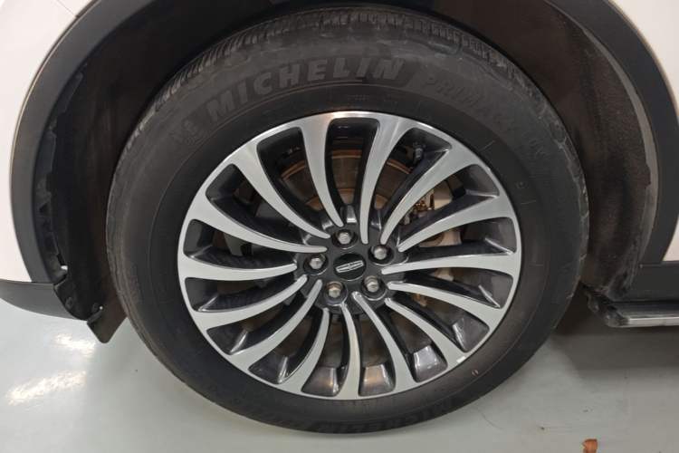 Used Lincoln Aviator 2022 3.0T V6 Four-Wheel Drive Luxury Edition Left Front Wheel Hub