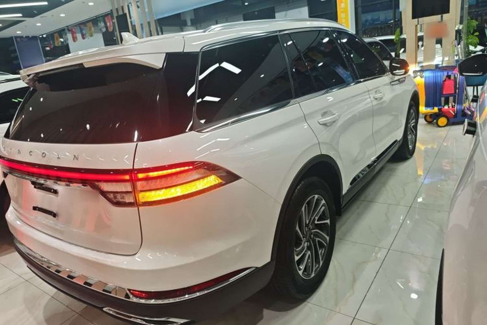 Used Lincoln Aviator 2022 3.0T V6 Four-Wheel Drive Luxury Edition Rear Right 45 Deg