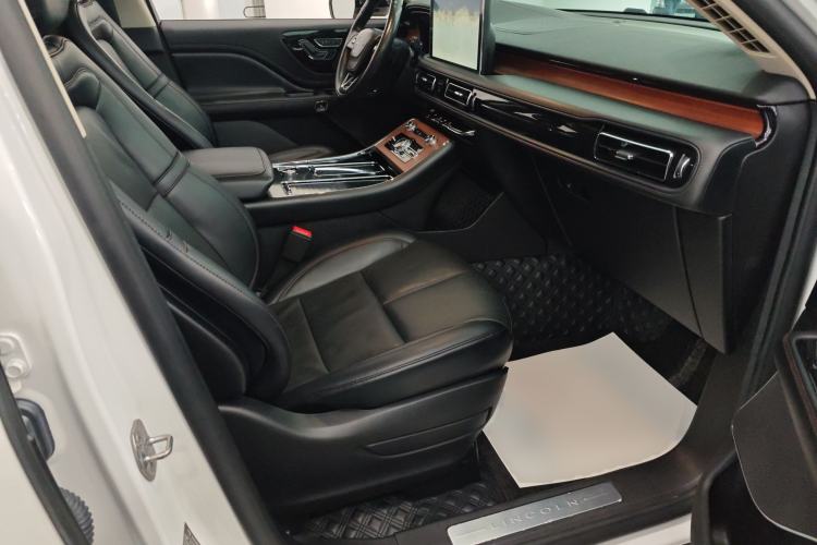 Used Lincoln Aviator 2022 3.0T V6 Four-Wheel Drive Luxury Edition Right Front Seat