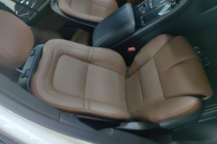 Used Lincoln Aviator 2022 3.0T V6 Four-Wheel Drive Luxury Edition Right Front Seat