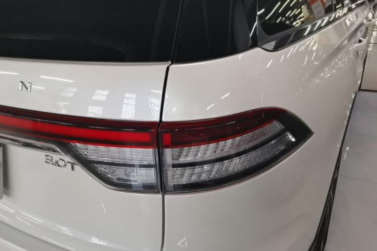 Used Lincoln Aviator 2022 3.0T V6 Four-Wheel Drive Executive Edition Right Rear Taillight