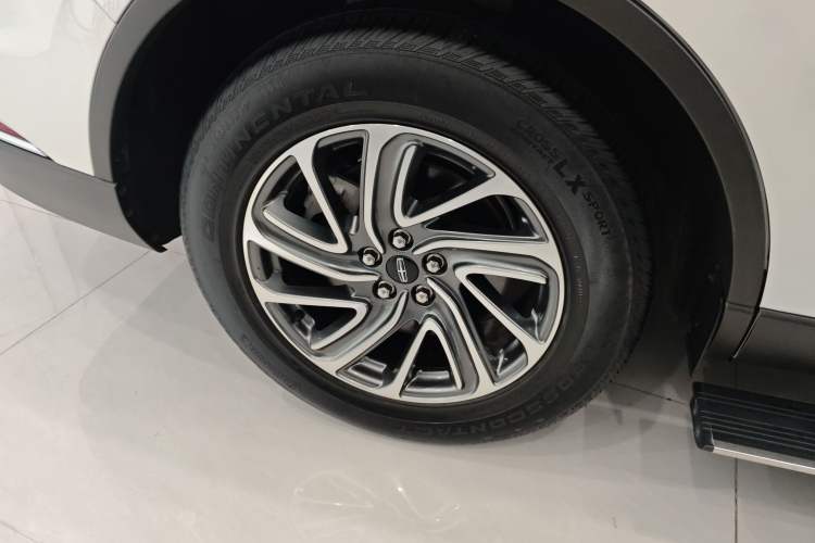 Used Lincoln Aviator 2022 3.0T V6 Four-Wheel Drive Luxury Edition Right Rear Wheel Hub