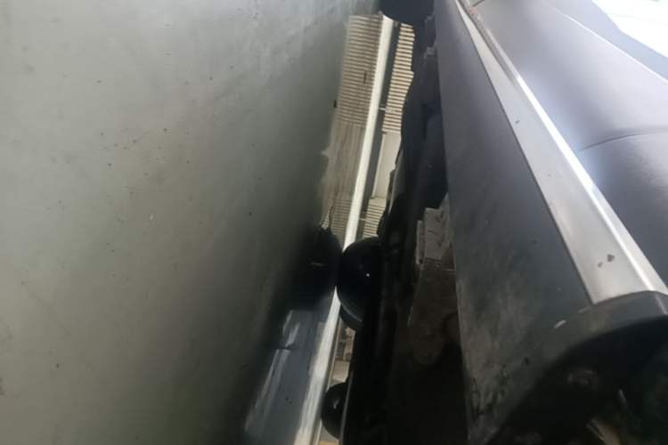 Used Lincoln Aviator 2022 3.0T V6 Four-Wheel Drive Luxury Edition Right Side Sill