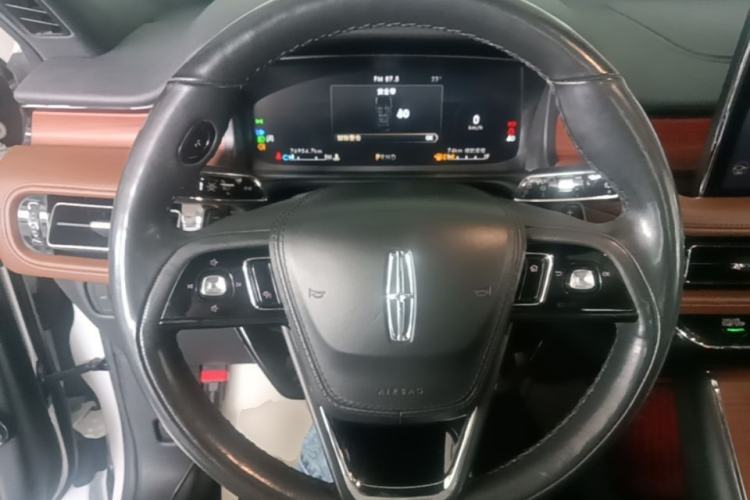 Used Lincoln Aviator 2022 3.0T V6 Four-Wheel Drive Luxury Edition Steering Wheel