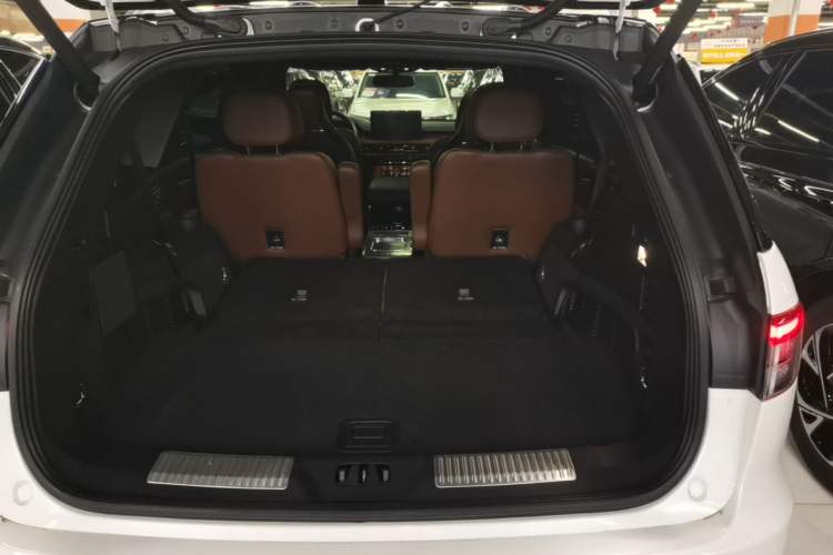 Used Lincoln Aviator 2022 3.0T V6 Four-Wheel Drive Executive Edition Trunk