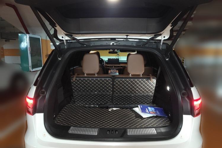 Used Lincoln Aviator 2022 3.0T V6 Four-Wheel Drive Luxury Edition Trunk
