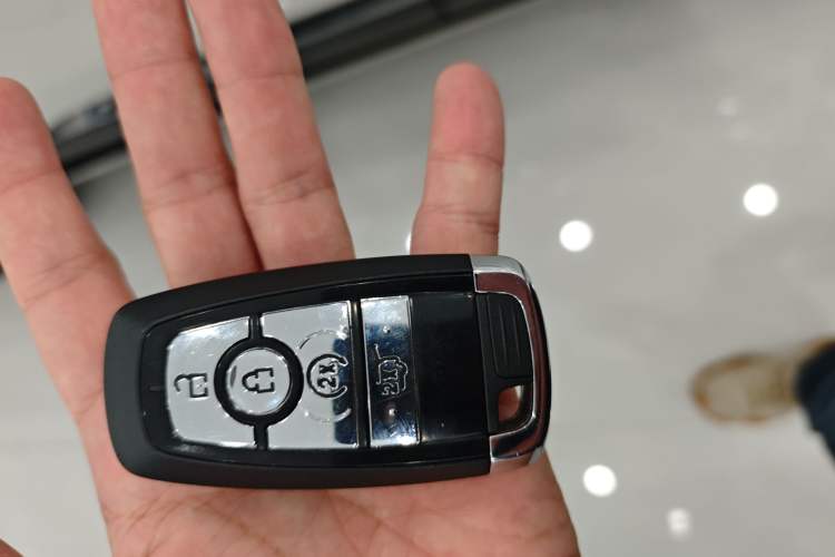 Used Lincoln Aviator 2022 3.0T V6 Four-Wheel Drive Luxury Edition Vehicle Key