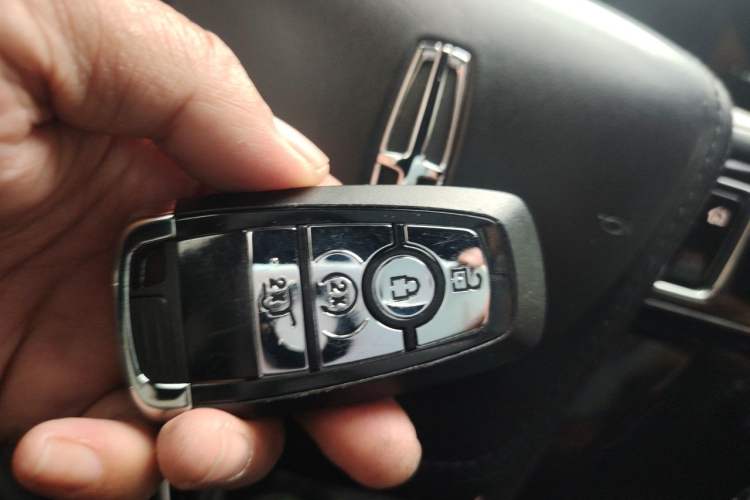 Used Lincoln Aviator 2022 3.0T V6 Four-Wheel Drive Luxury Edition Vehicle Key