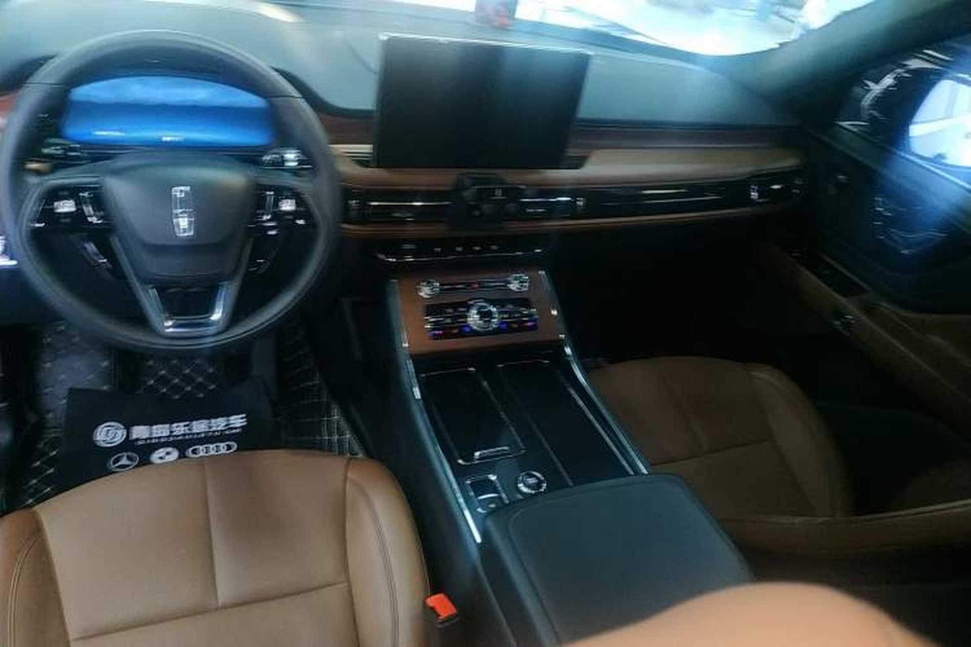 Used Lincoln Aviator 2023 3.0T V6 All-Wheel-Drive Zunya Cruise Version Six Seats Audio And AC Panel