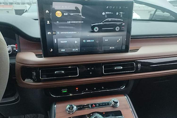 Used Lincoln Aviator 2023 3.0T V6 All-Wheel-Drive Zunya Cruise Version Six Seats Audio And AC Panel