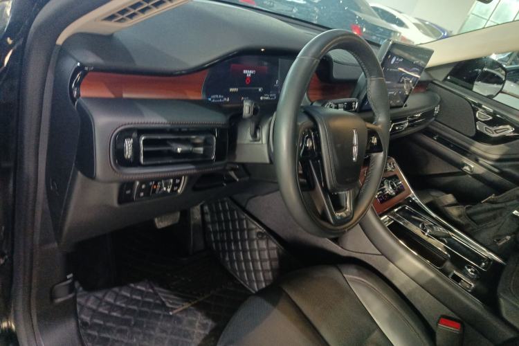Used Lincoln Aviator 2023 3.0T V6 Four-Wheel Drive Luxury Cruise Version Six Seats Center Console
