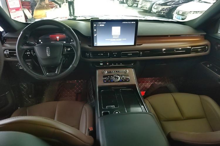 Used Lincoln Aviator 2023 3.0T V6 All-Wheel-Drive Zunya Cruise Version Six Seats Center Console