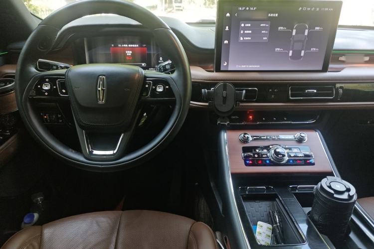 Used Lincoln Aviator 2023 3.0T V6 All-Wheel-Drive Zunya Cruise Version Six Seats Center Console