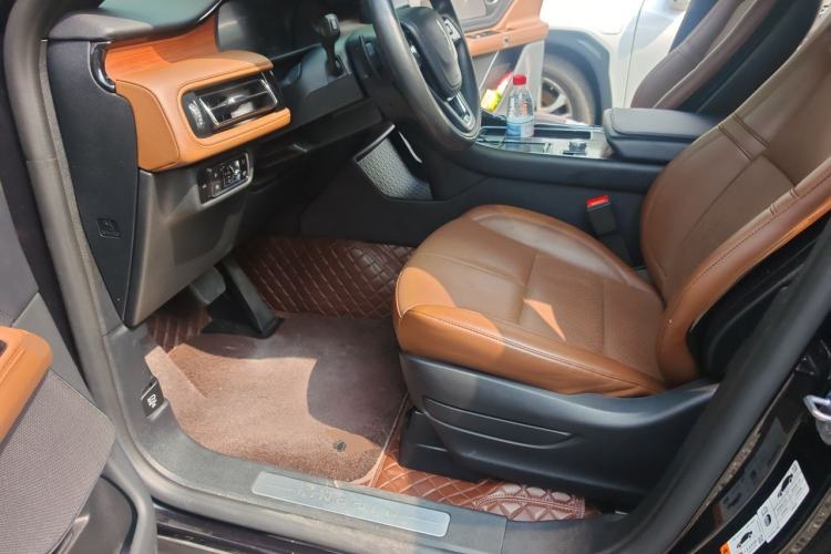 Used Lincoln Aviator 2023 3.0T V6 All-Wheel-Drive Zunya Cruise Version Six Seats Driver Seat