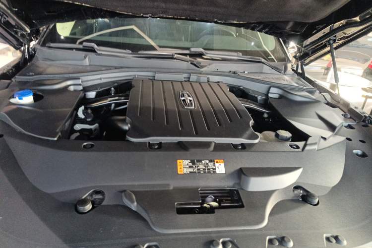 Used Lincoln Aviator 2023 3.0T V6 Four-Wheel Drive Luxury Cruise Version Six Seats Engine Bay