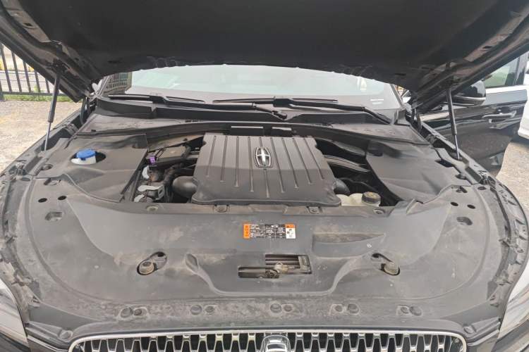 Used Lincoln Aviator 2023 3.0T V6 All-Wheel-Drive Zunya Cruise Version Six Seats Engine Bay