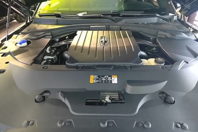 Used Lincoln Aviator 2023 3.0T V6 All-Wheel-Drive Zunya Cruise Version Six Seats Engine Bay