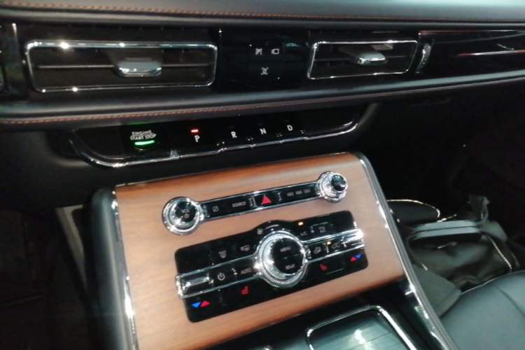 Used Lincoln Aviator 2023 3.0T V6 Four-Wheel Drive Luxury Cruise Version Six Seats Gear Lever