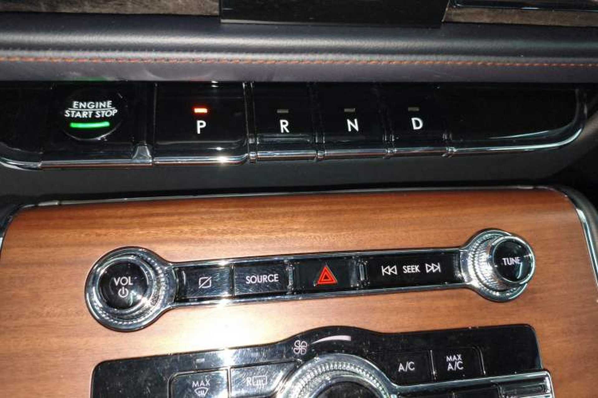 Used Lincoln Aviator 2023 3.0T V6 Four-Wheel Drive Luxury Cruise Version Six Seats Gear Lever