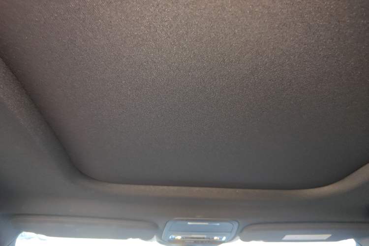 Used Lincoln Aviator 2023 3.0T V6 All-Wheel-Drive Executive Cruise Version Six Seats Headliner