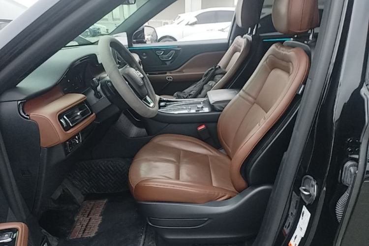 Used Lincoln Aviator 2023 3.0T V6 All-Wheel-Drive Zunya Cruise Version Six Seats Left Front Seat