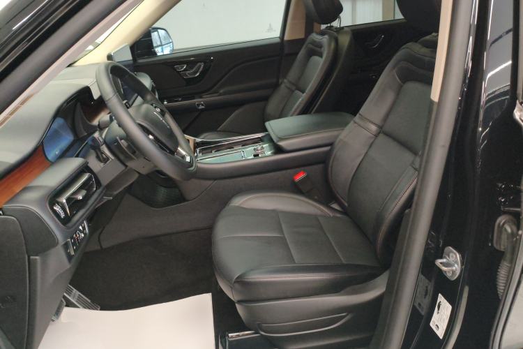 Used Lincoln Aviator 2023 3.0T V6 Four-Wheel Drive Luxury Cruise Version Six Seats Left Front Seat