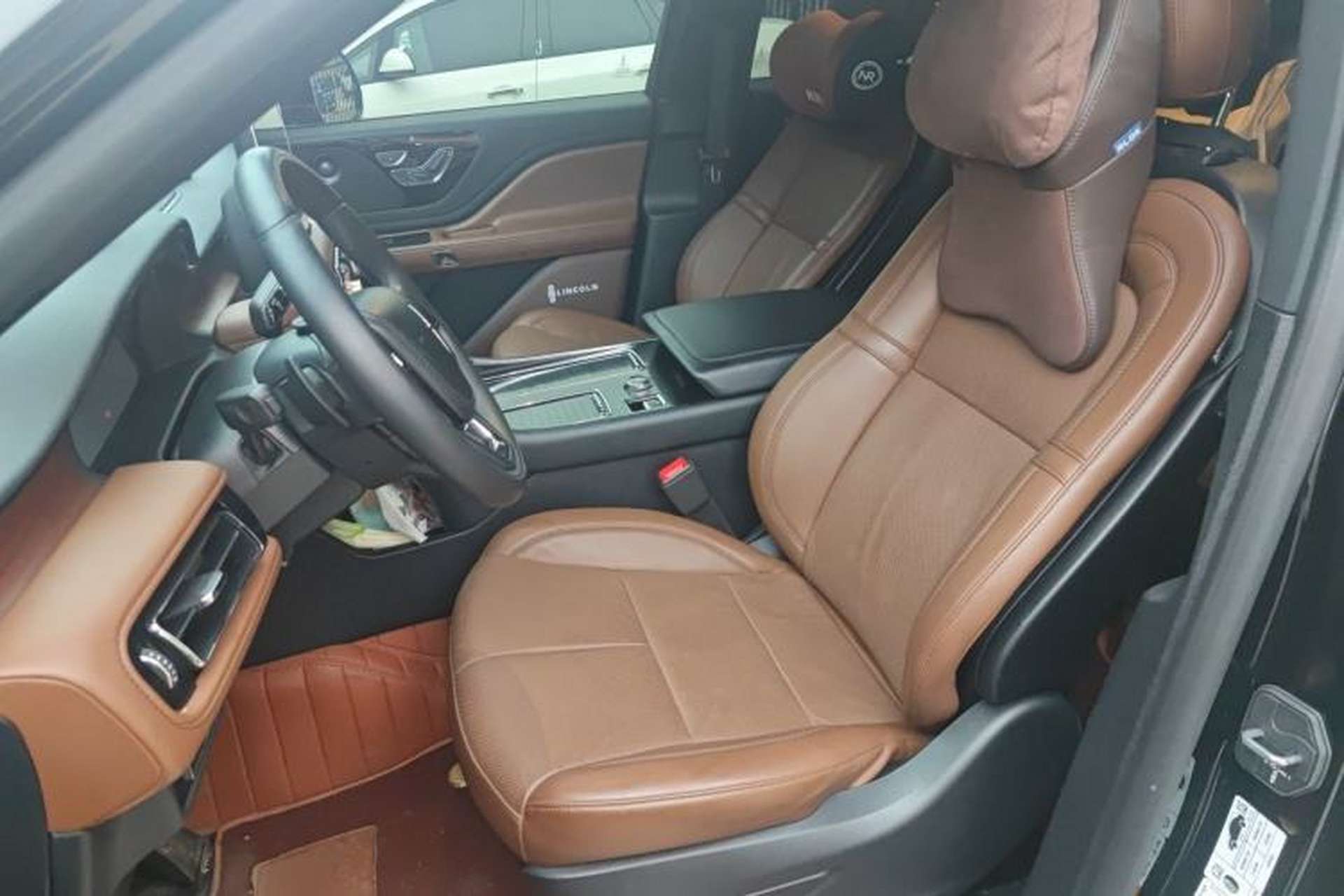 Used Lincoln Aviator 2023 3.0T V6 All-Wheel-Drive Zunya Cruise Version Six Seats Left Front Seat