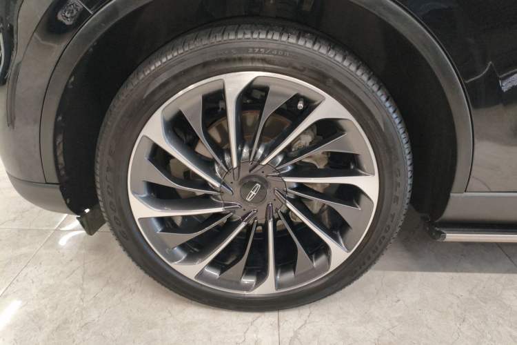 Used Lincoln Aviator 2023 3.0T V6 Four-Wheel Drive Luxury Cruise Version Six Seats Left Front Wheel Hub
