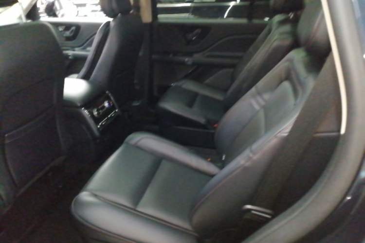 Used Lincoln Aviator 2023 3.0T V6 Four-Wheel Drive Luxury Cruise Version Six Seats Left Rear Seat