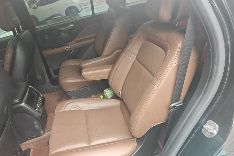 Used Lincoln Aviator 2023 3.0T V6 Four-Wheel Drive Luxury Cruise Version Six Seats Left Rear Seat