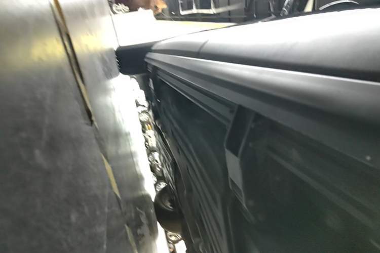 Used Lincoln Aviator 2023 3.0T V6 All-Wheel-Drive Zunya Cruise Version Six Seats Left Side Sill