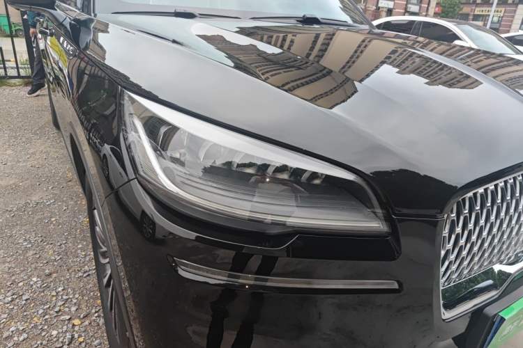 Used Lincoln Aviator 2023 3.0T V6 All-Wheel-Drive Zunya Cruise Version Six Seats Right Front Headlight