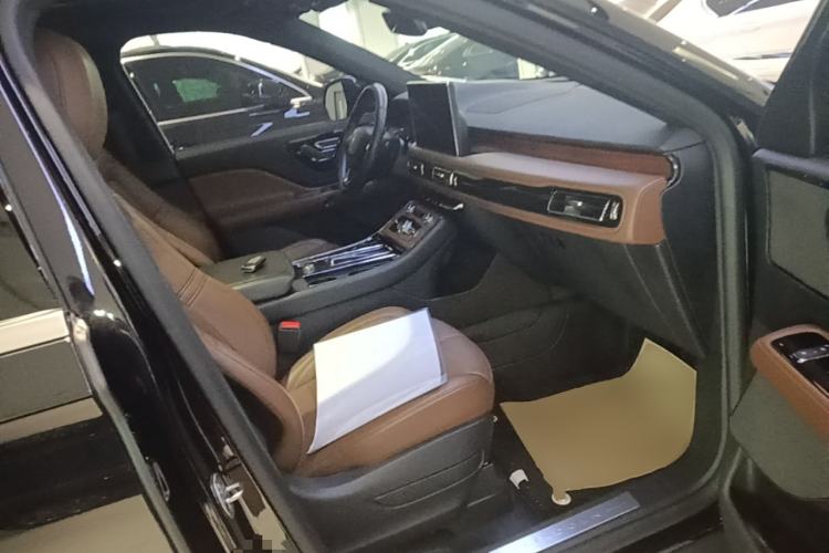 Used Lincoln Aviator 2023 3.0T V6 All-Wheel-Drive Zunya Cruise Version Six Seats Right Front Seat