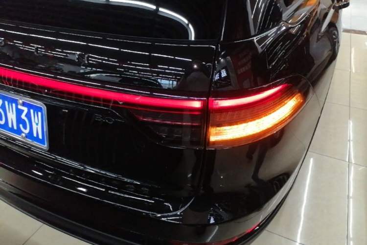 Used Lincoln Aviator 2023 3.0T V6 Four-Wheel Drive Luxury Cruise Version Six Seats Right Rear Taillight