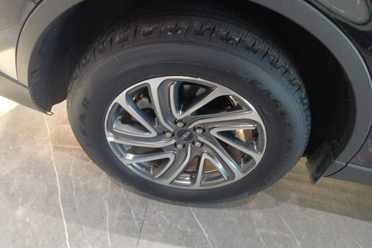 Used Lincoln Aviator 2023 3.0T V6 Four-Wheel Drive Luxury Cruise Version Six Seats Right Rear Wheel Hub