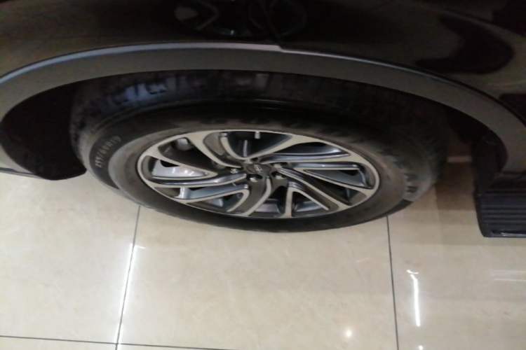 Used Lincoln Aviator 2023 3.0T V6 Four-Wheel Drive Luxury Cruise Version Six Seats Right Rear Wheel Hub