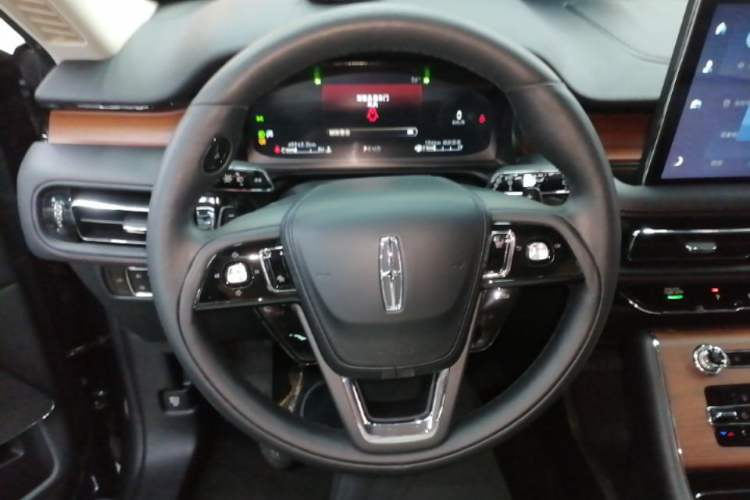 Used Lincoln Aviator 2023 3.0T V6 Four-Wheel Drive Luxury Cruise Version Six Seats Steering Wheel