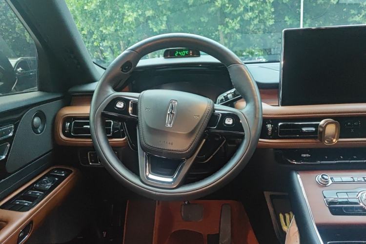 Used Lincoln Aviator 2023 3.0T V6 All-Wheel-Drive Zunya Cruise Version Six Seats Steering Wheel