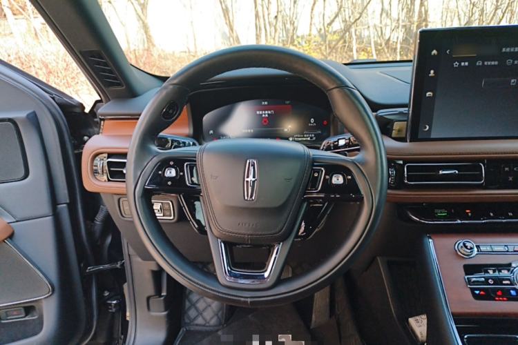 Used Lincoln Aviator 2023 3.0T V6 All-Wheel-Drive Zunya Cruise Version Six Seats Steering Wheel