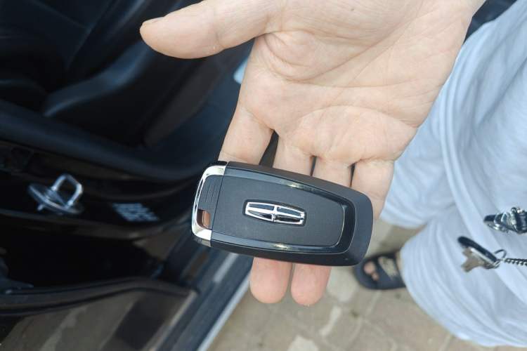 Used Lincoln Aviator 2023 3.0T V6 Four-Wheel Drive Luxury Cruise Version Six Seats Vehicle Key