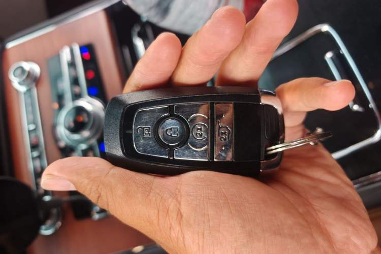 Used Lincoln Aviator 2023 3.0T V6 All-Wheel-Drive Zunya Cruise Version Six Seats Vehicle Key
