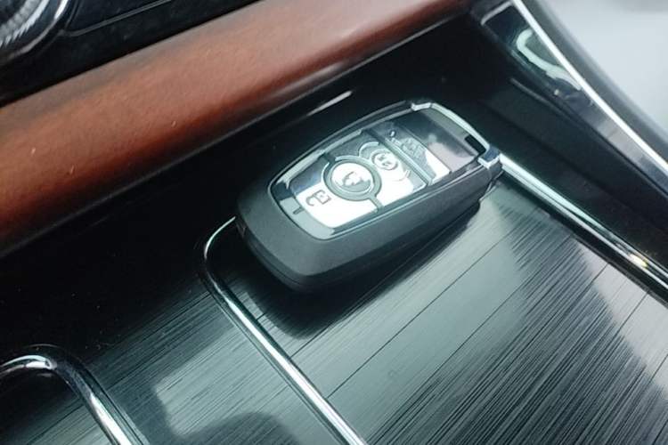 Used Lincoln Aviator 2023 3.0T V6 All-Wheel-Drive Zunya Cruise Version Six Seats Vehicle Key