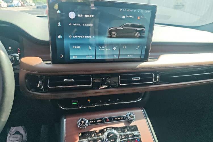 Used Lincoln Aviator 2023 3.0T V6 All-Wheel-Drive Zunya Cruise Version Six Seats Audio And AC Panel